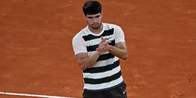 Roland Garros’ta Büyük Şok: Son Şampiyon Carlos Alcaraz Finale Yükseldi, Ancak Rakibi Sakatlandı!